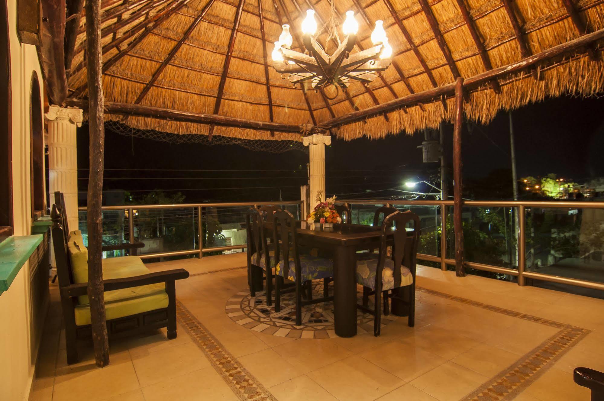 Hostal Charlys Tulum Exterior foto